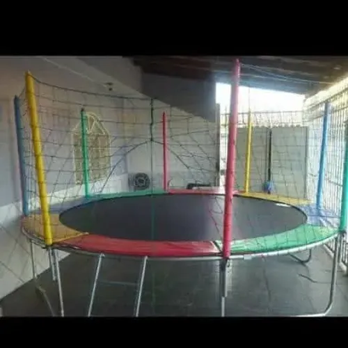 Aluguel cama elástica e piscina bolinhas 