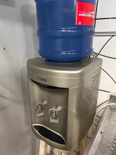 Vende-se Bebedouro de Mesa IBBL Compact - Prata