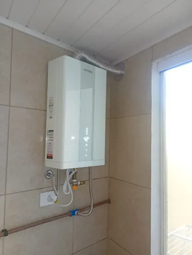 Aquecedor a Gás Komeco Digital Branco - 1 Mês de Uso (Com NF e Garantia)