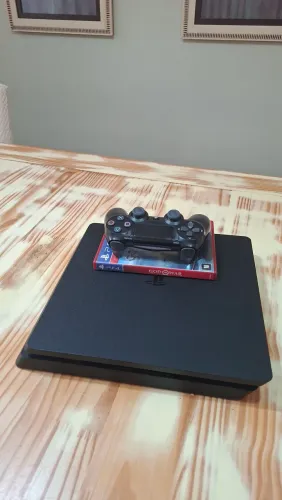 PS4 Slim com Caixa + God of War