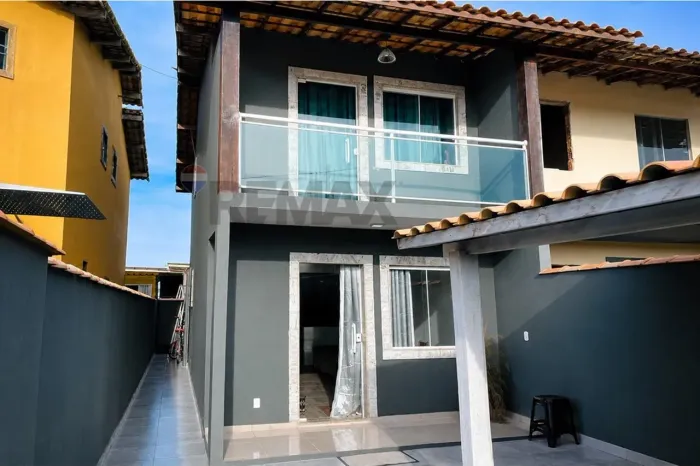 À venda casa em frente à Praia Rasa, em Armação dos Búzios