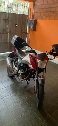 Vendo ou troco cargo 2019 