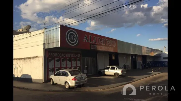 Prédio Inteiro em Setor Coimbra - Goiânia