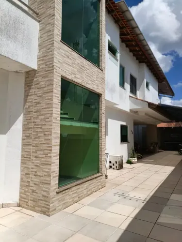 BELÍSSIMA CASA DUPLEX DE ALTO PADRÃO COM ENERGIA SOLAR no Cj Versalles/ 04 suites/ 8 Vagas