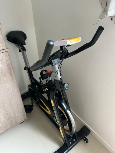 Bicicleta Ergométrica Academia 13kg De Inércia Herse