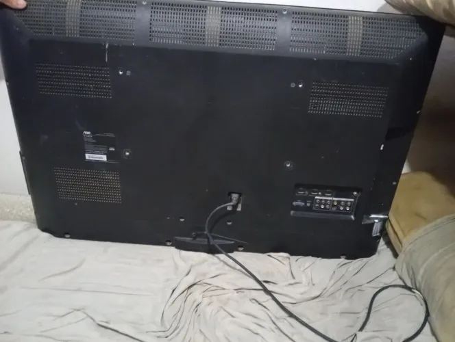 Vendo tv com problema película de imagem ou retirada de peças