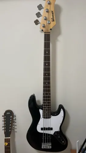 Baixo Winner WJB Jazz Bass Preto blindado, perfeito estado