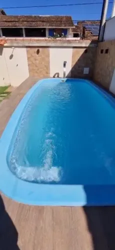 Alugo casa para temporada em Guarapari.