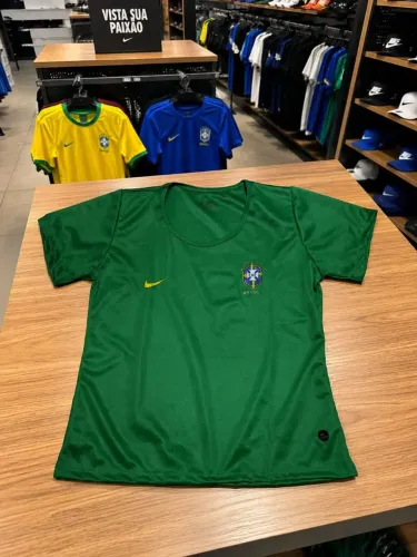 Camisa feminina do Brasil