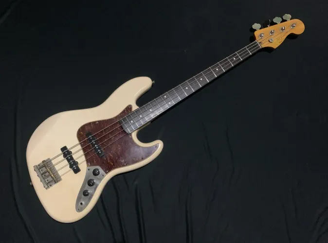 Baixo Squier Classic Vibe Jazz Bass 60?s