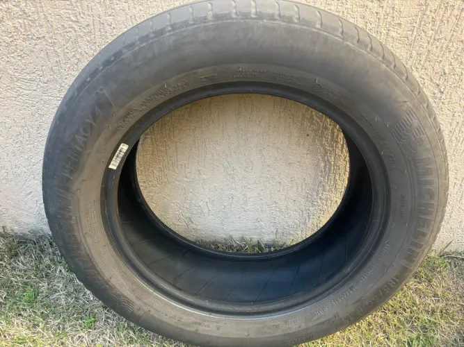 Pneus Michelin 185/60 R15