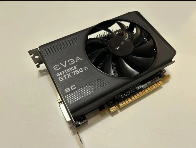 Placa de vídeo GTX 750 TI 2GB