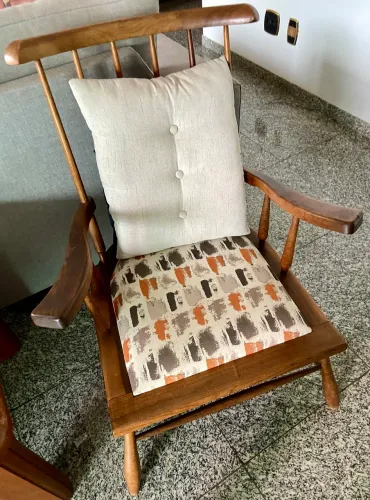 Conjunto de poltronas estilo Country, Austríaco ou Mid-Century Windsor. Ano 1950