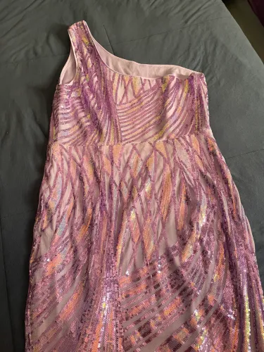 Vestido midi com lantejoulas lilás !!!