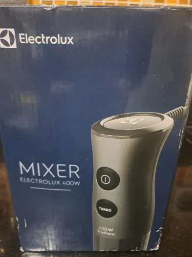 Vendo Mixer Novo 220v na caixa