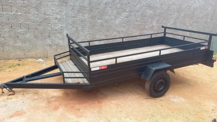 Vendo carretinha padrão grande
