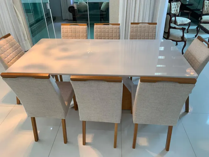 Mesa de jantar nova