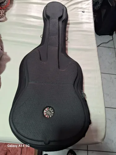 Case semi-rigida solid sound peluciada, para superstrato e stratocaster