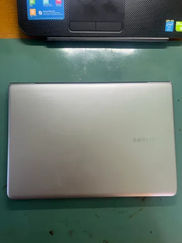 Samsung Intel Core i5 6GB HD 500GB