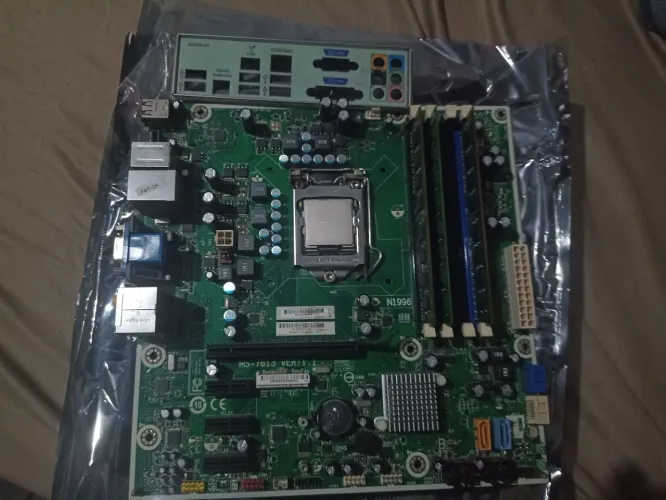 Kit placa mãe com processador da primeira geração