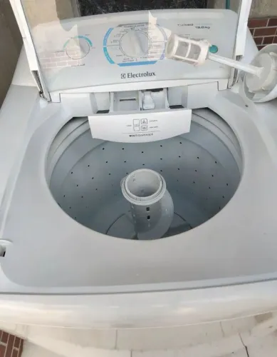 MÁQUINA DE LAVAR ELECTROLUX 12 KG