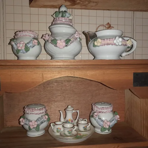 Conjunto porcelanas antigas