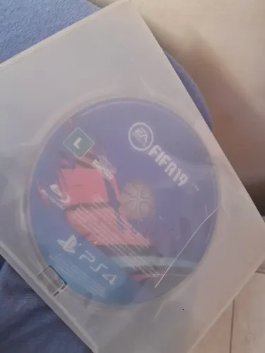 VENDO FIFA 19 PS4