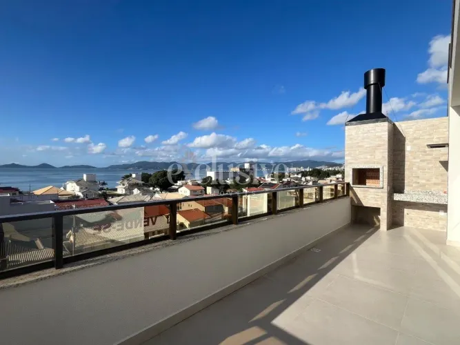 Cobertura com Terraço, 4 dormitórios no Balneário do Estreito e Vista Mar