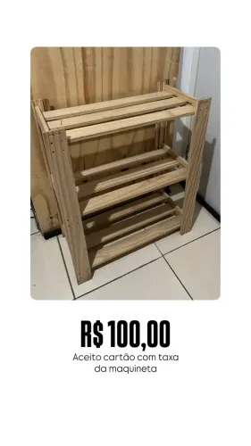 Estante de madeira 