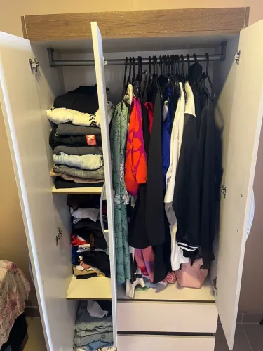 Guarda roupa de solteiro/infantil