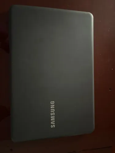 Notebook Samsung Essentials 