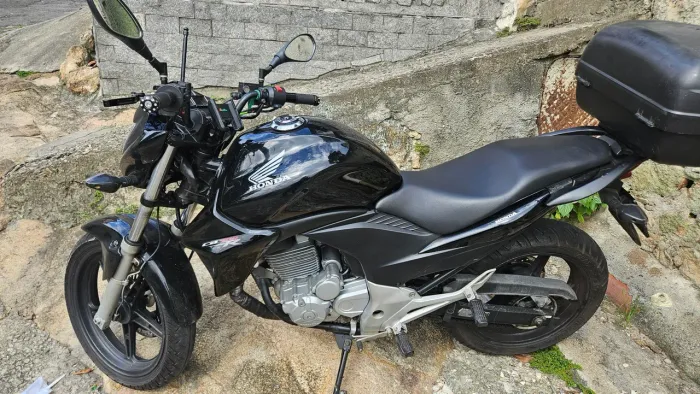 Cb 300