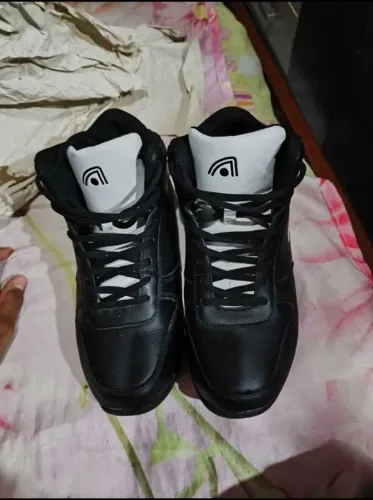 Tênis de basket