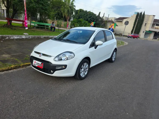 Fiat Punto Attractive Italia 1.4 F.flex 8V 5P 2013