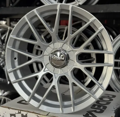 Rodas Rodera Aro 18 tala 8.5 furacão 5x100 e 5x112