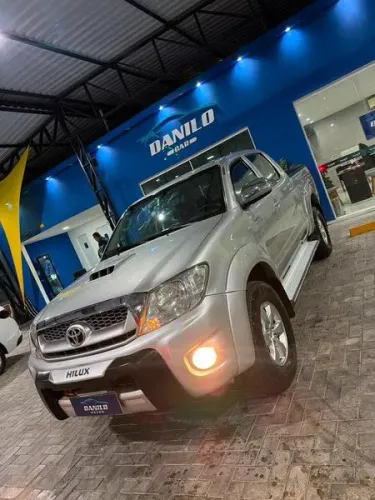 Toyota Hilux CD SRV D4-d 4X4 3.0 TDI Diesel AUT 2011