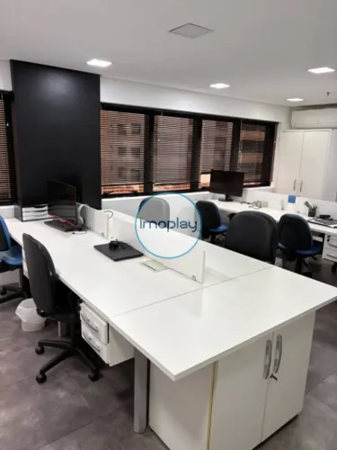 Sala comercial de 105 m² mobiliada com 3 vagas em Pinheiros