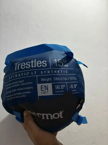 Saco de dormir (usado poucas vezes)