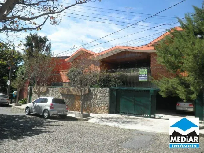 Casa com 4 quartos para alugar em Belo Horizonte