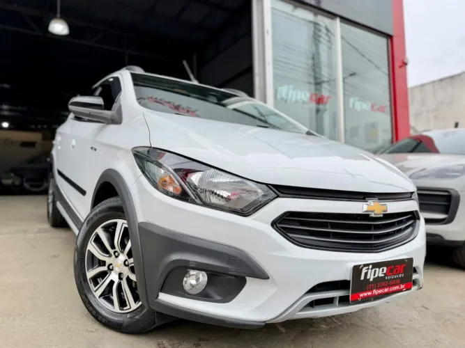 Chevrolet Onix Activ 1.4 8V Flex Mec. 4P 2017