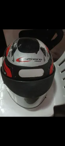 Capacete