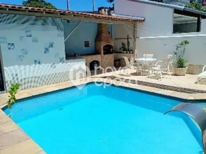 Anil | Casa 3 quartos, sendo 1 suite