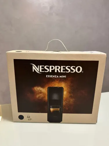 Cafeteira Nespresso Essenza Mini