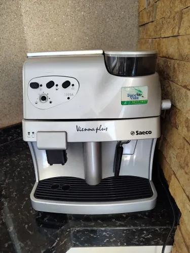 Máquina de CAFÉ SAECO VIENA PLUS