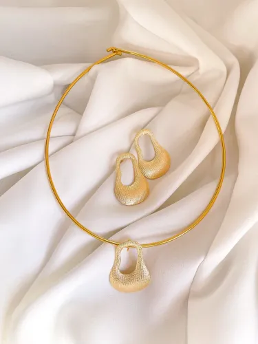 VENDO 3 CONJUNTOS DE COLAR ARO CHOKER