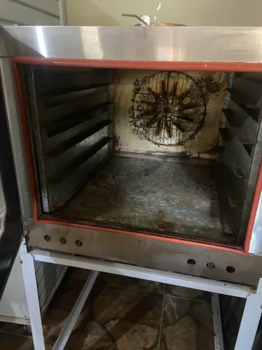 Vendo forno progás em perfeito estado,motivo tenho dois.