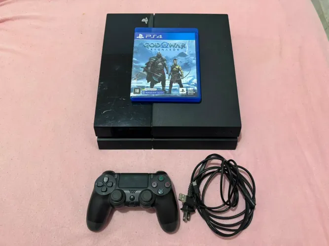 PlayStation 4 / PS4 USADO 512GB com jogo for of war ragnarok / GOW ragnarok