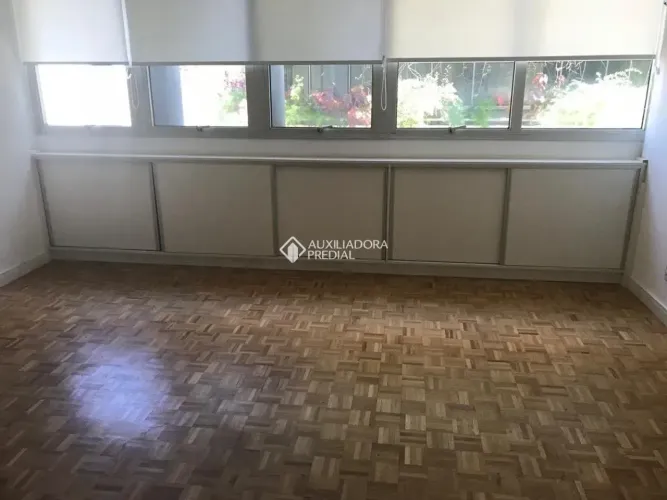 Sala à venda em Porto Alegre