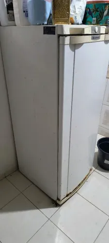Geladeira Pequena