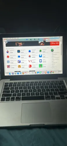 MacBook Pro i7